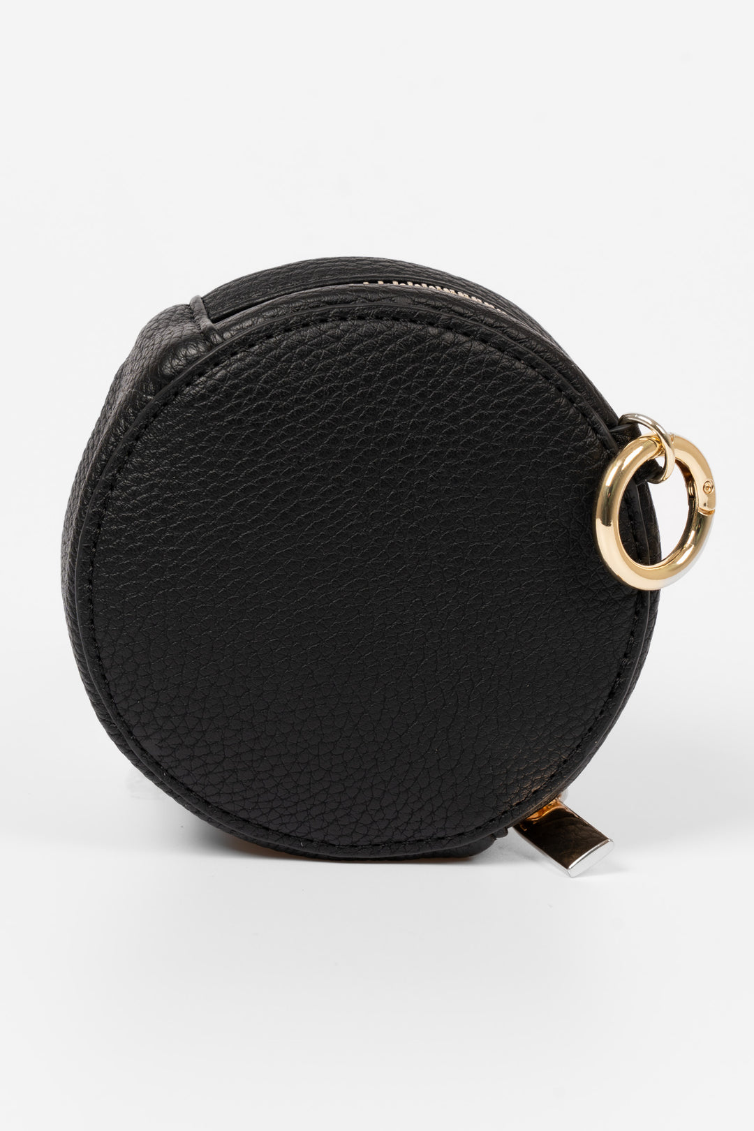 finley-round-coin-purse-black-pebbled-faux-leather-close-up