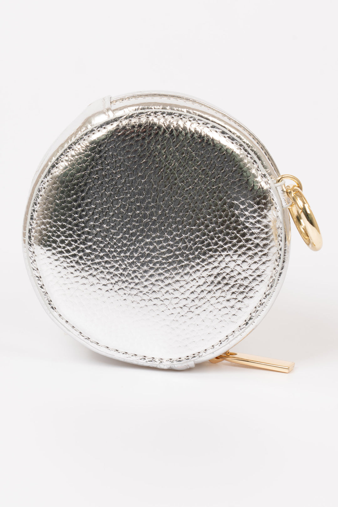 finley-round-coin-purse-silver-metallic-faux-leather-close-up