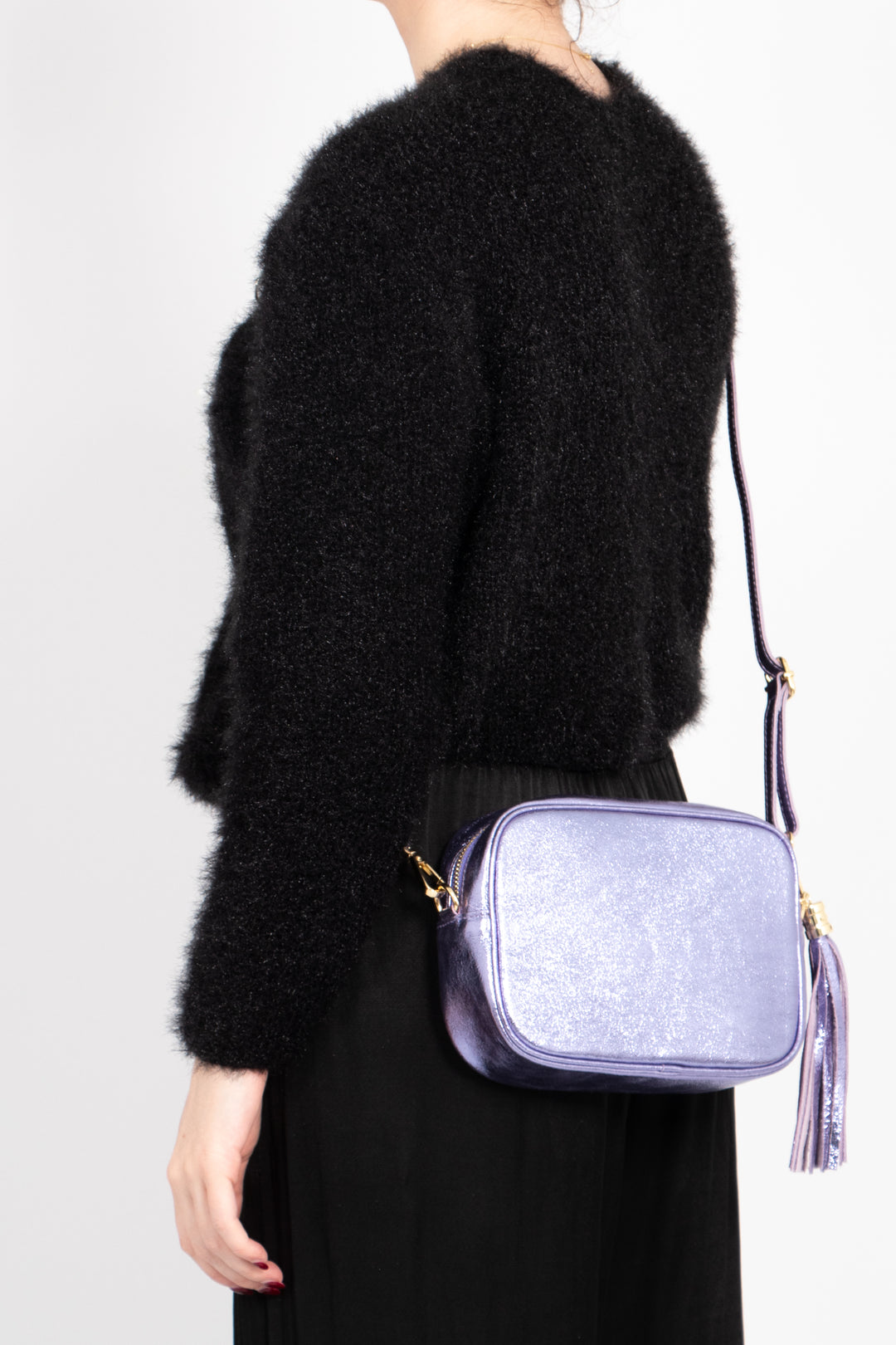 beau-italian-leather-crossbody-bag-lilac-metallic-worn-by-model