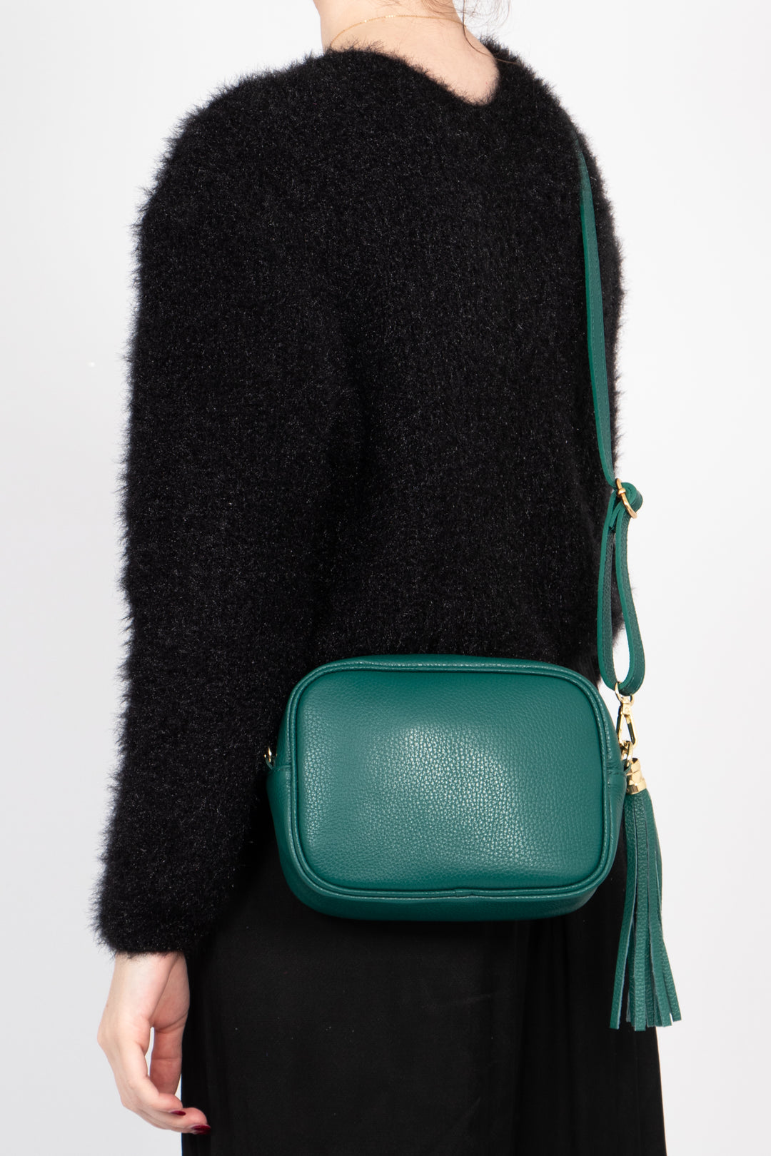 beau-italian-leather-crossbody-bag-emerald-green-pebbled-worn-by-model