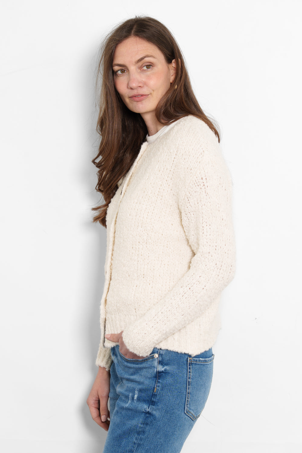 collins-wool-blend-cardigan-cream-boucle-model-side-view-long-sleeve