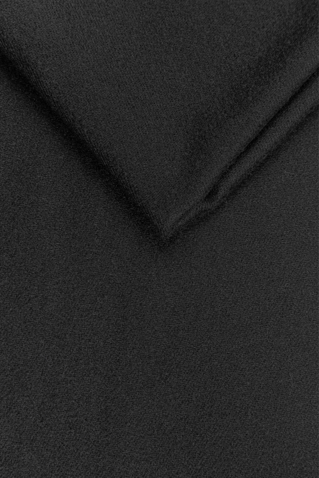 Black Plain Heavyweight Scarf with Tassels