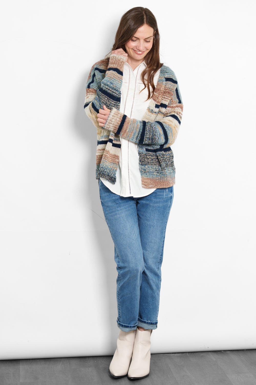 brodie-wool-blend-cardigan-multi-blue-striped-styled-casual-blue-jeans