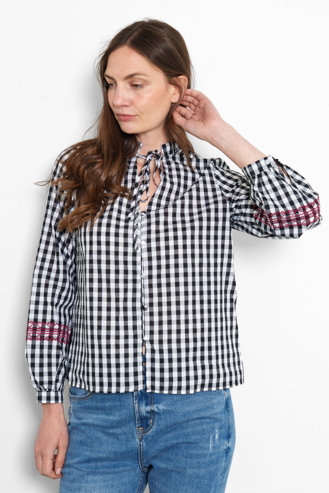 prairie-embroidered-cotton-shirt-black-white-gingham-model-front-view