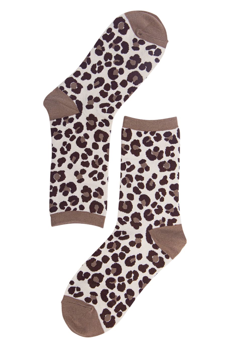 all over neutral leopard print bamboo ankle socks