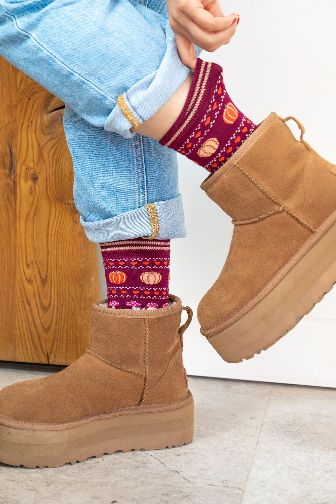 WOMEN'S SOCKS