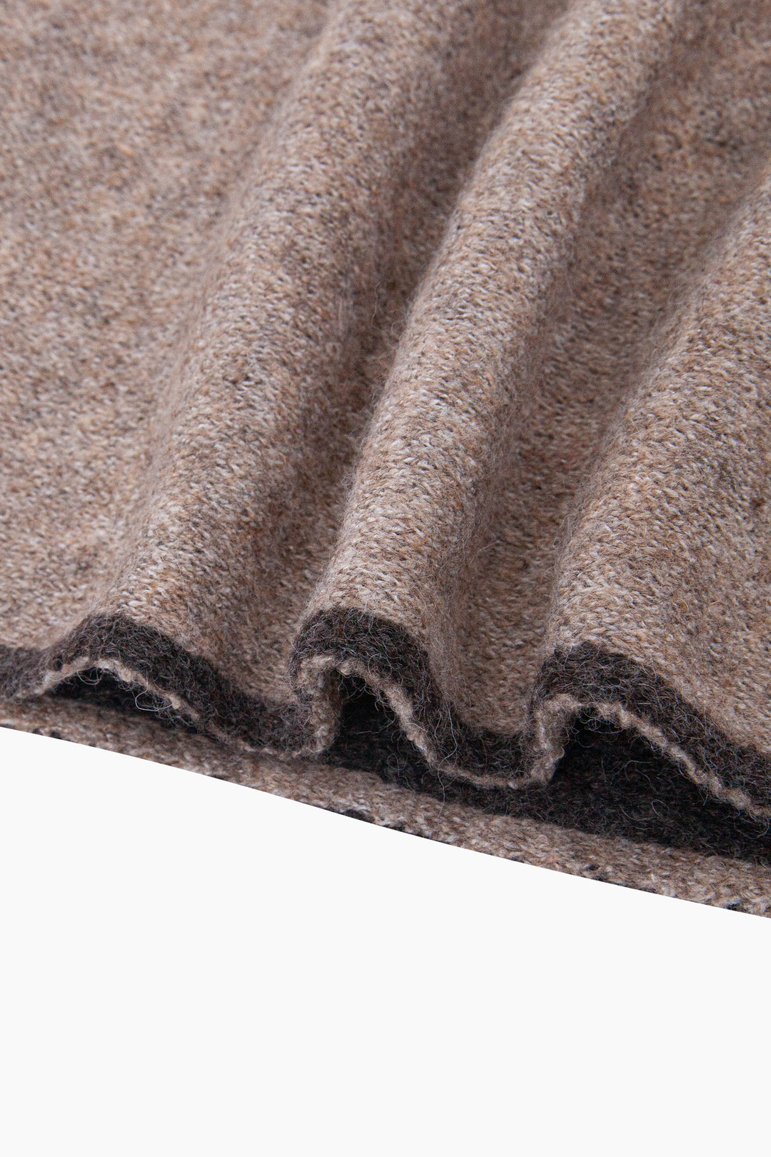 Contrast-Trim-Triangle-Heavyweight-Scarf-in-Beige/Brown
