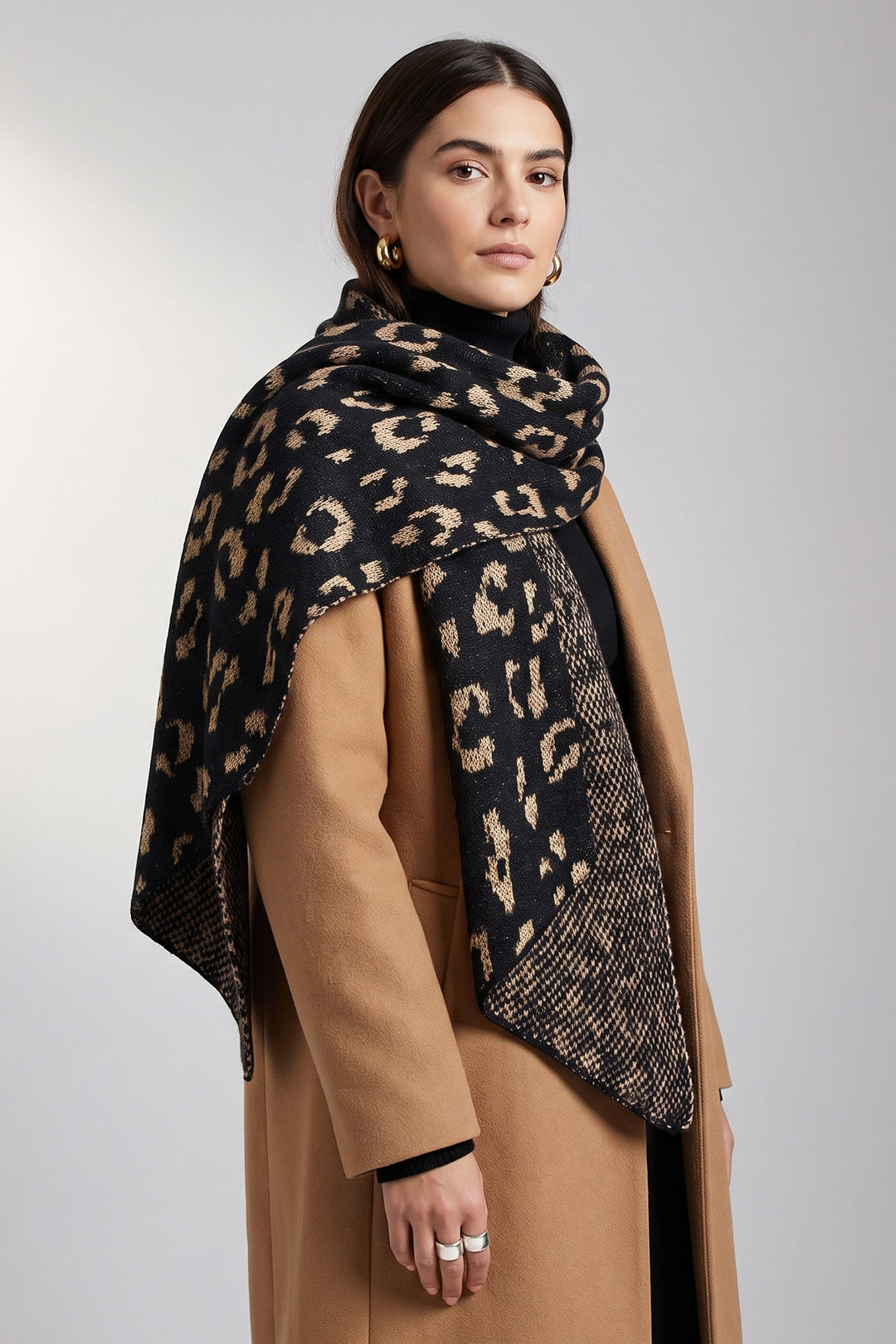 Black-asymmetrical-heavyweight-leopard-print-scarf