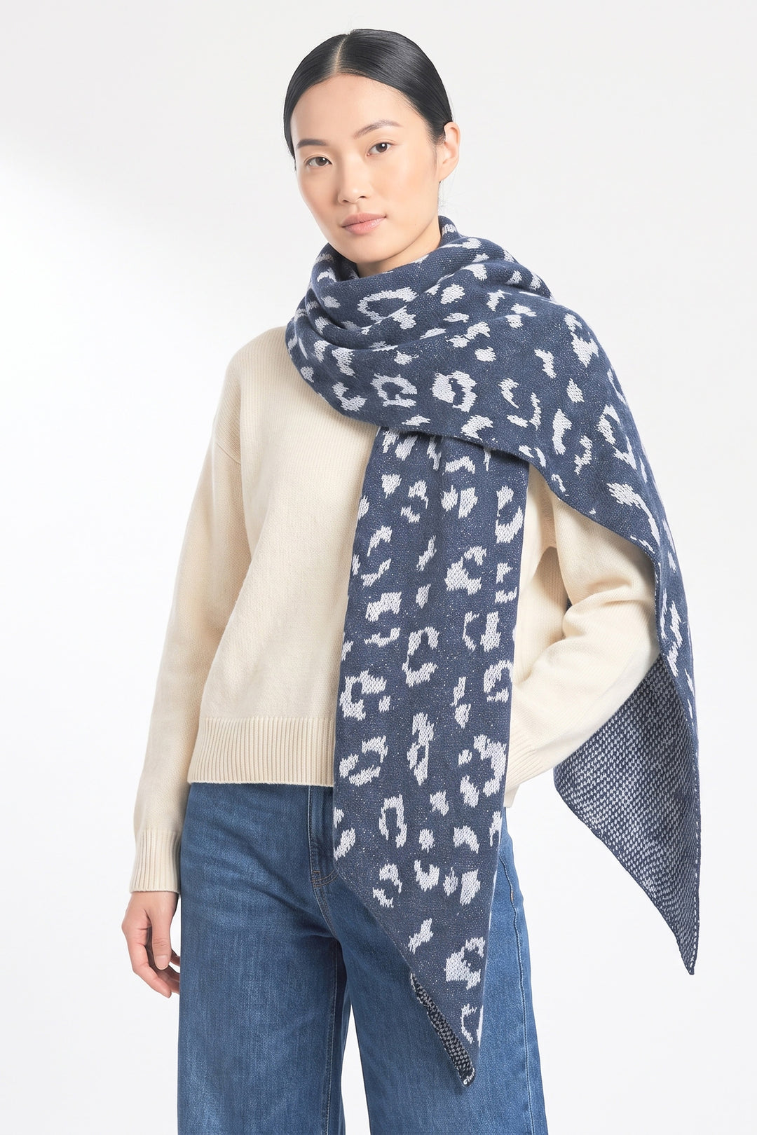 navy-blue-asymmetrical-heavyweight-leopard-print-scarf