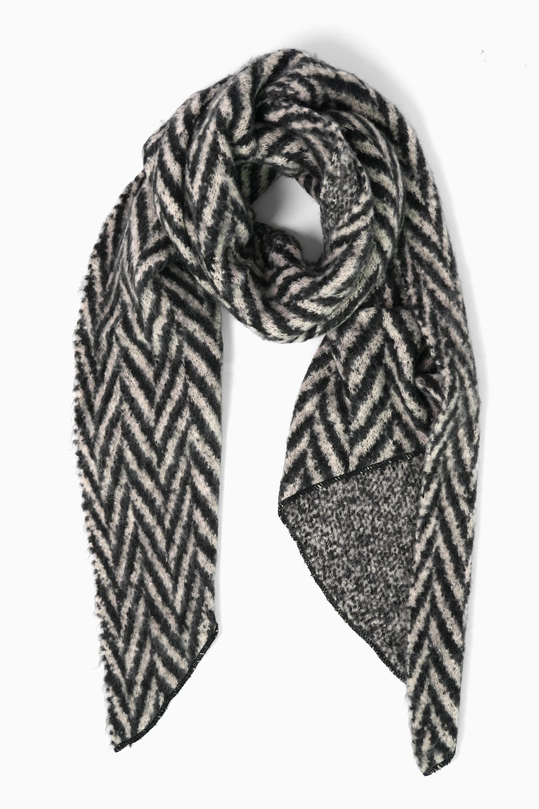 jay-black-white-asymmetric-chevron-heavyweight-scarf-striped