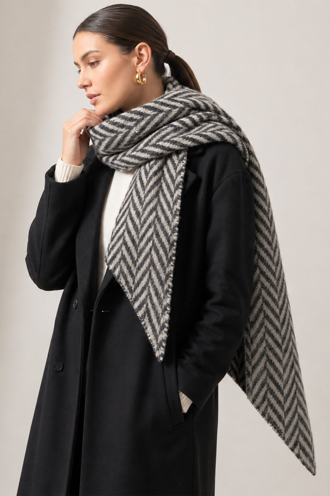 Black/White-asymmetrical-heavyweight-chevron-print-scarf