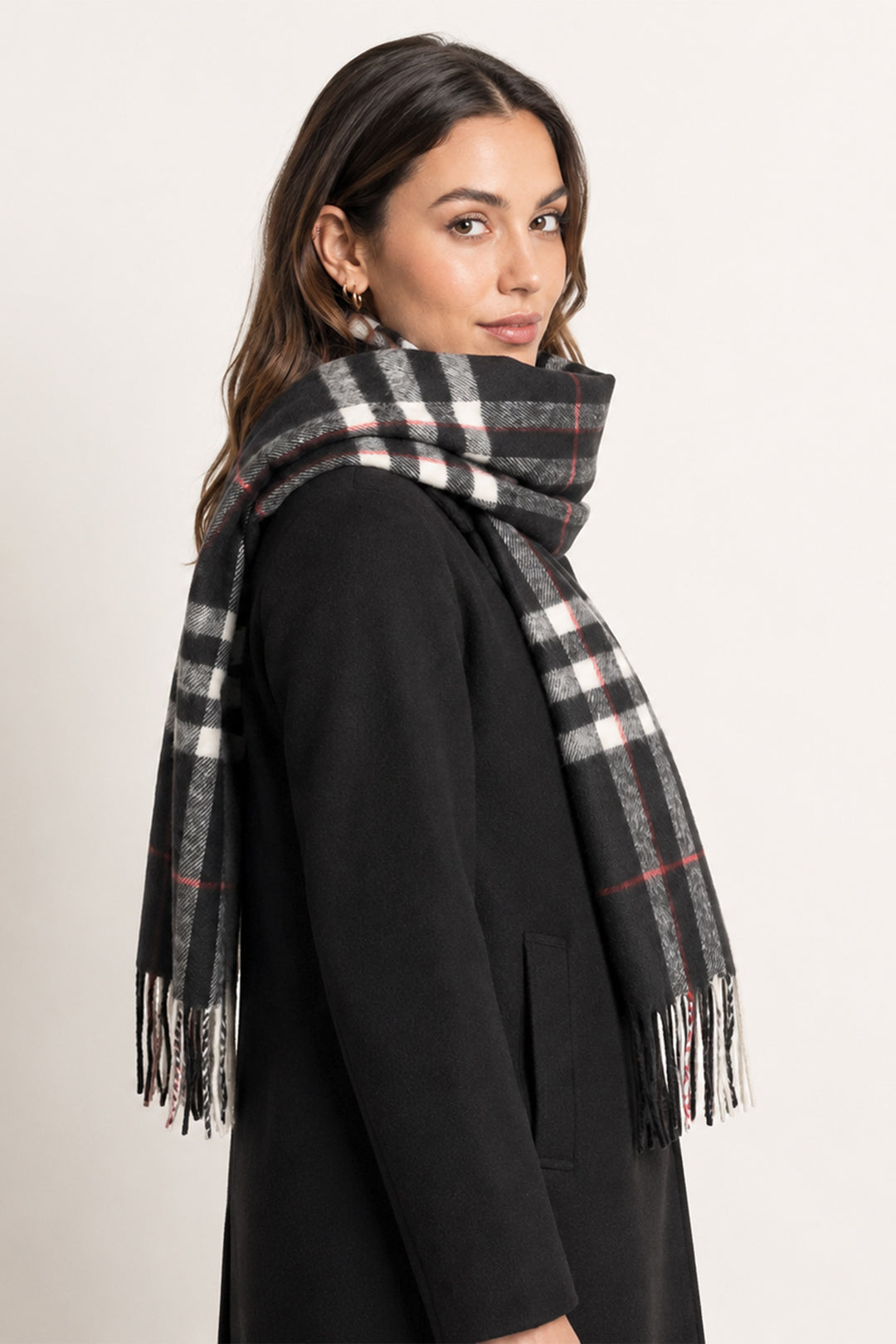 checkered-heavyweight-scarf-black