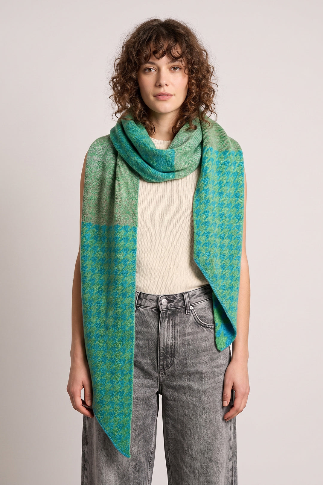 houndstooth-heavyweight-scarf-blue