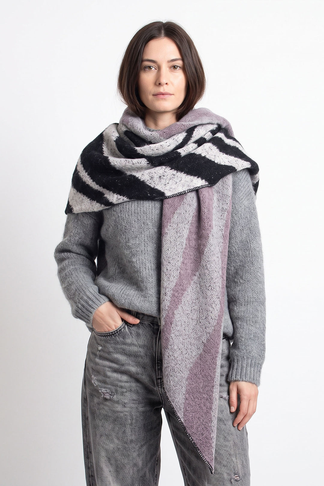 Zia-Heavyweight-Scarf-Dark Grey-Animal-Stripe