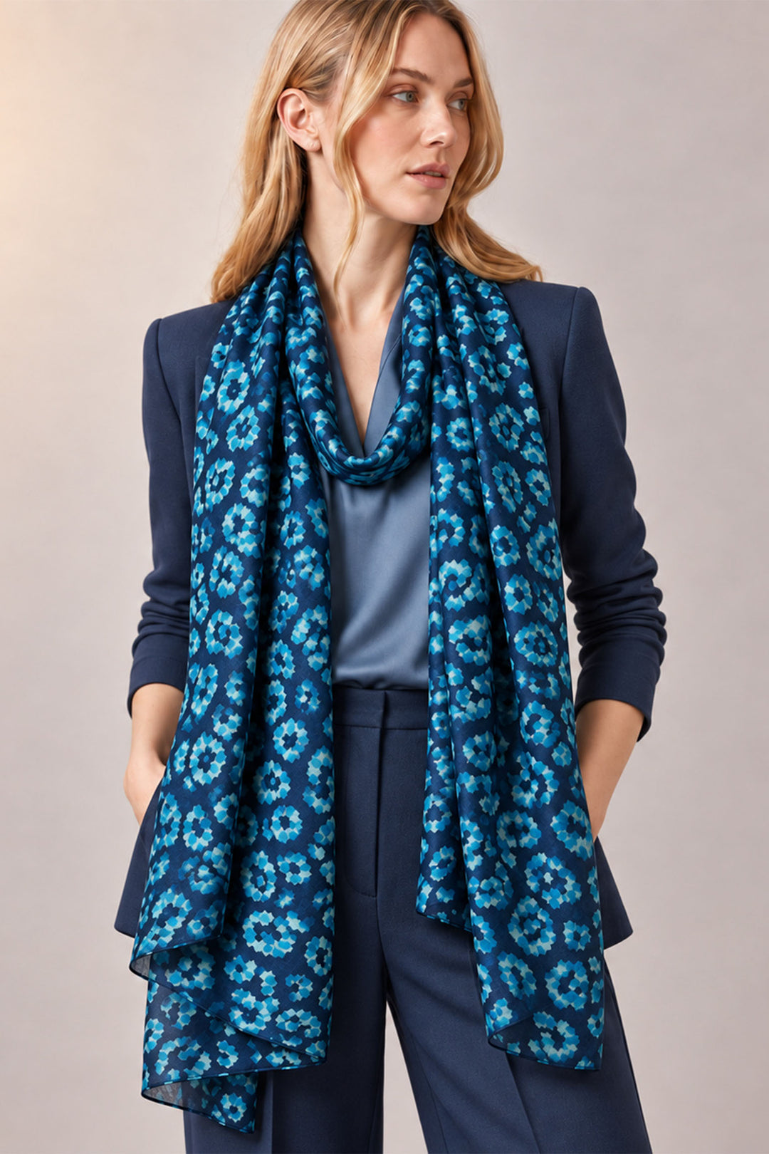 blue-lightweight-leopard-foil-scarf