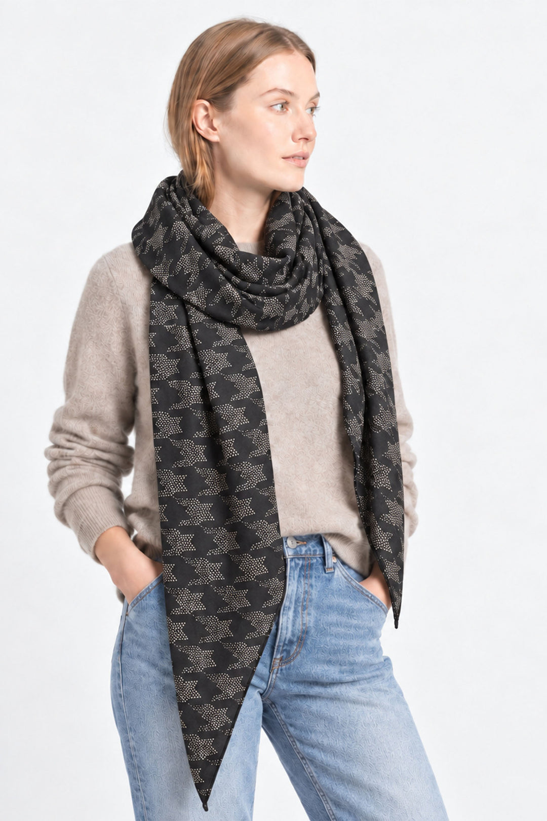 black-houndstooth-lightweight-scarf