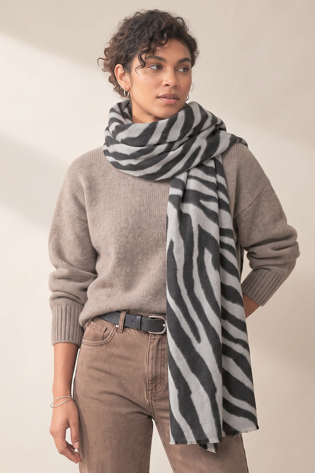 black-zebra-midweight-scarf