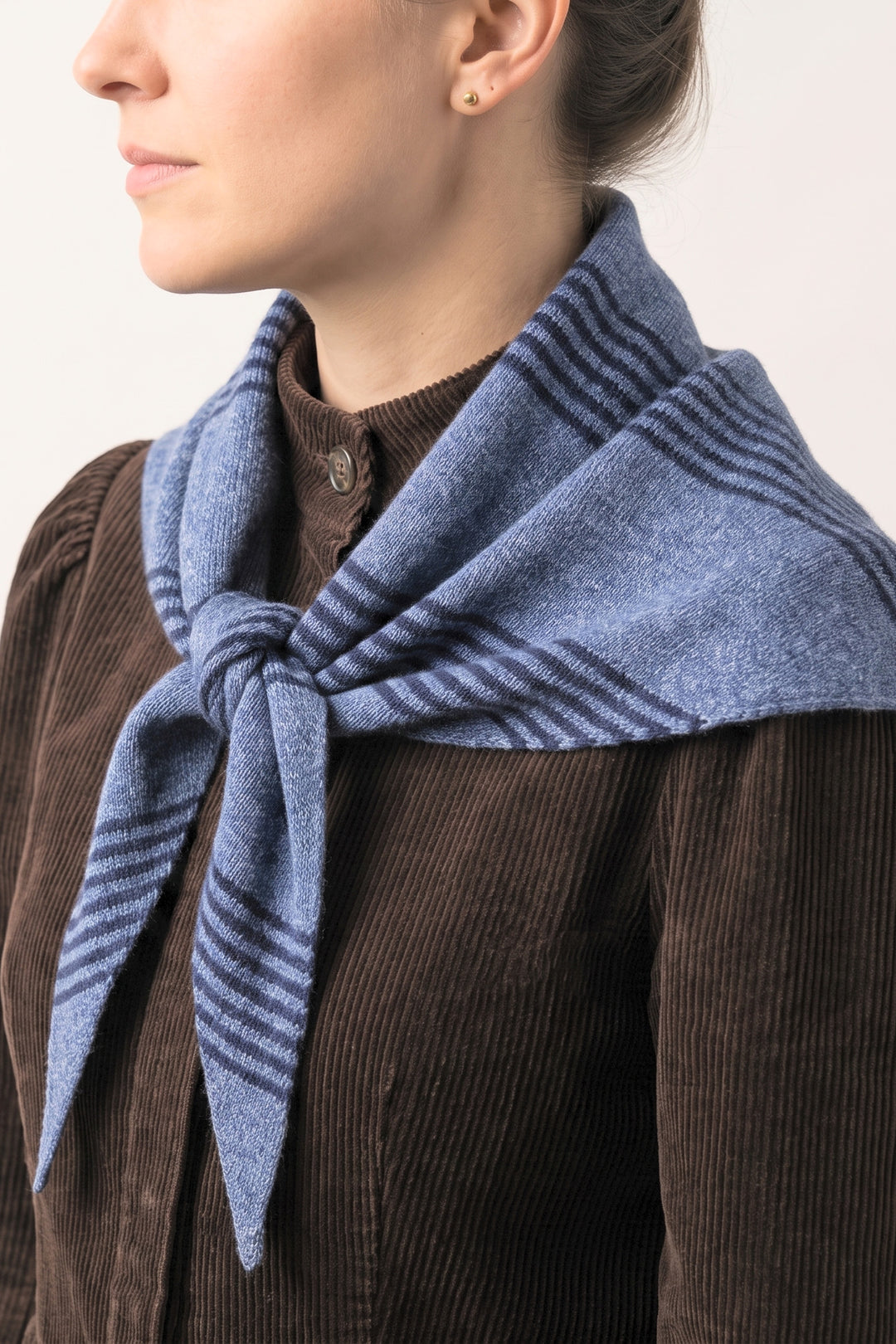 Striped-Triangle-Heavyweight-Scarf-in-Navy/Denim