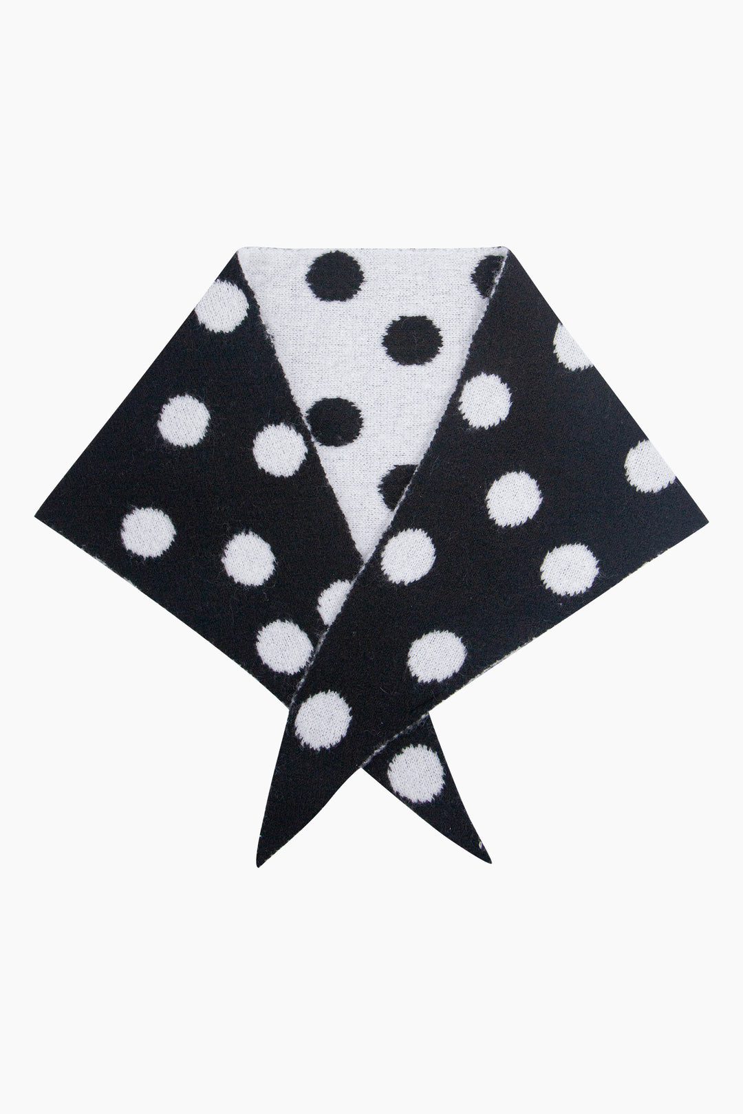Spotted-Triangle-Heavyweight-Scarf-in-Black/White