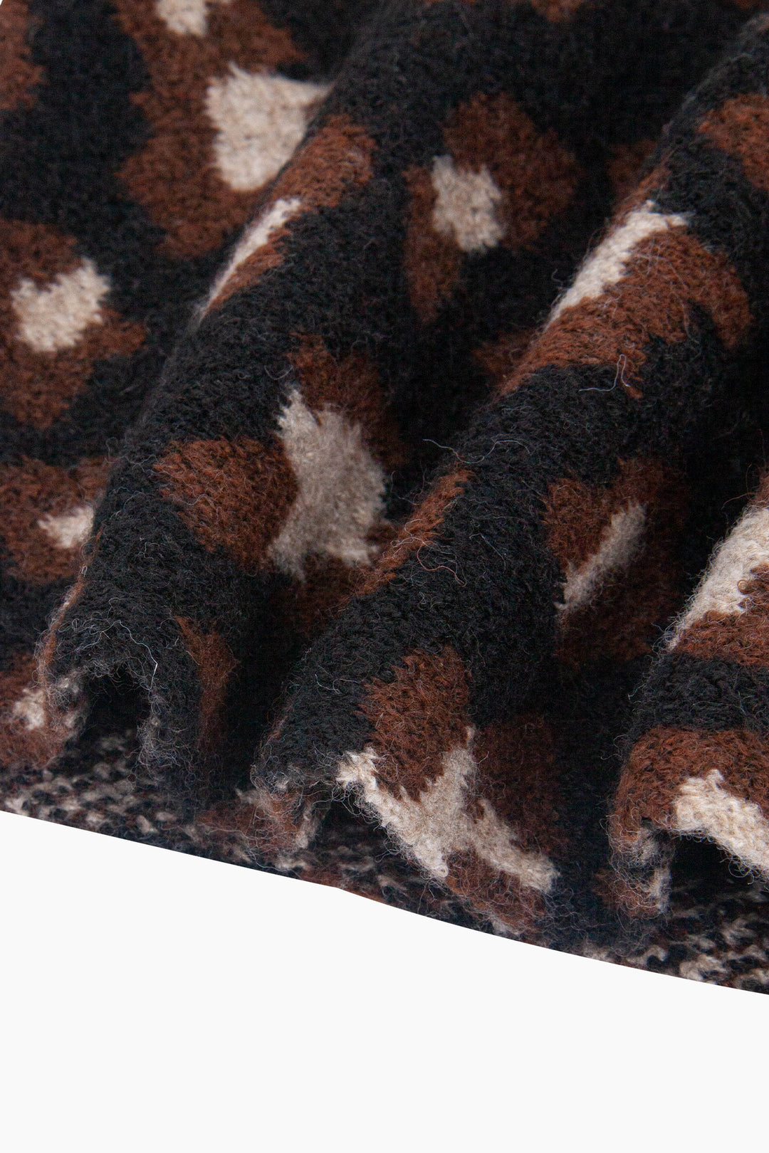 Leopard-Print-Triangle-Scarf-in-Black