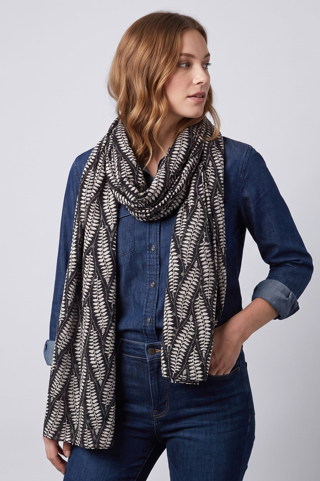 black-fern-lightweight-scarf
