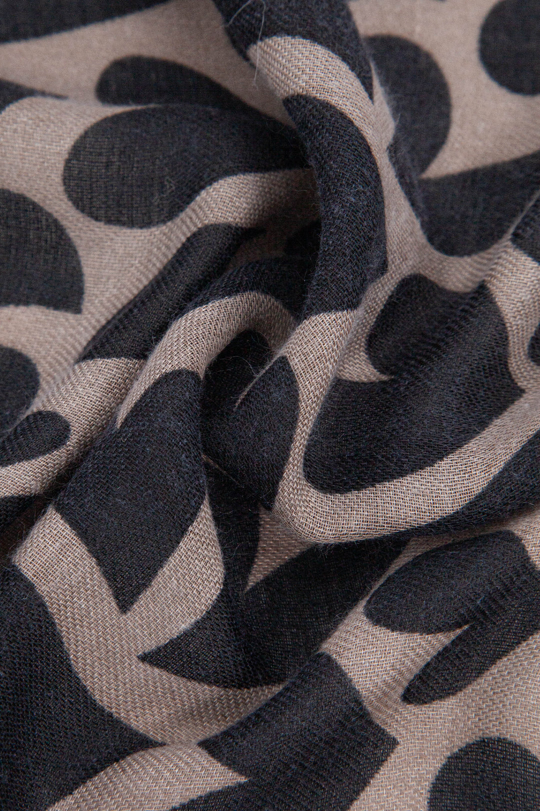 Heart-Print-Lightweight-Scarf-in-Grey