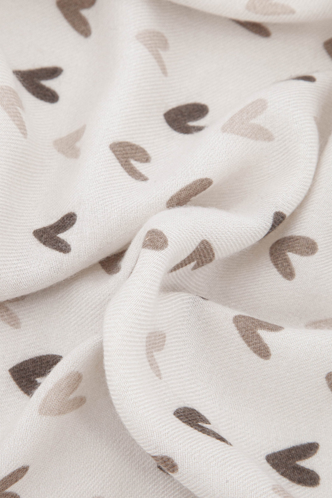 Small-Sketch-Heart-Print-Lightweight-Scarf-in-Cream