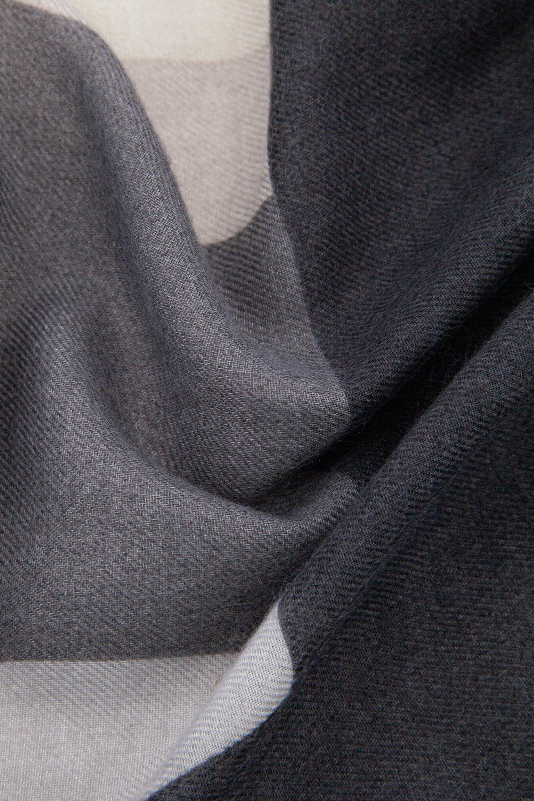 Geometric-Print-Lightweight-Scarf-in-Neutral