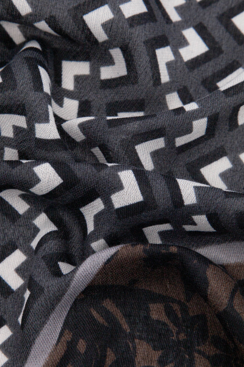 Floral-Print-Lightweight-Scarf-in-Grey