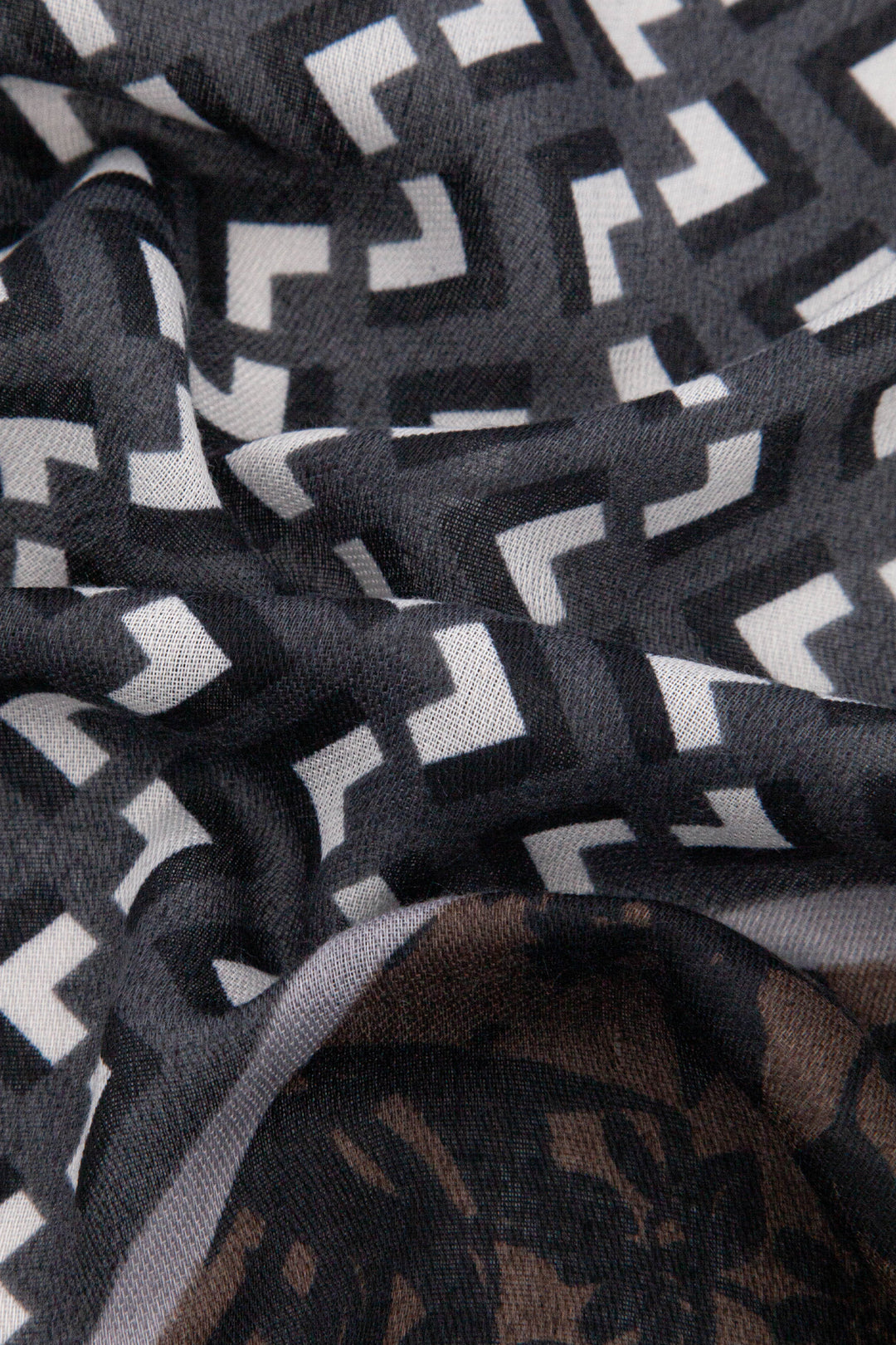 Floral-Print-Lightweight-Scarf-in-Grey