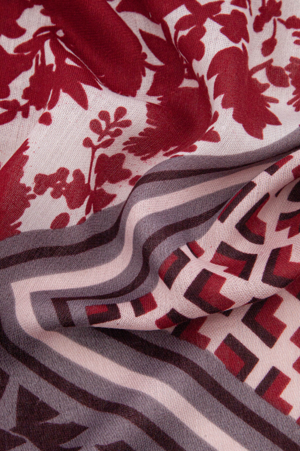 Floral-Print-Lightweight-Scarf-in-Red