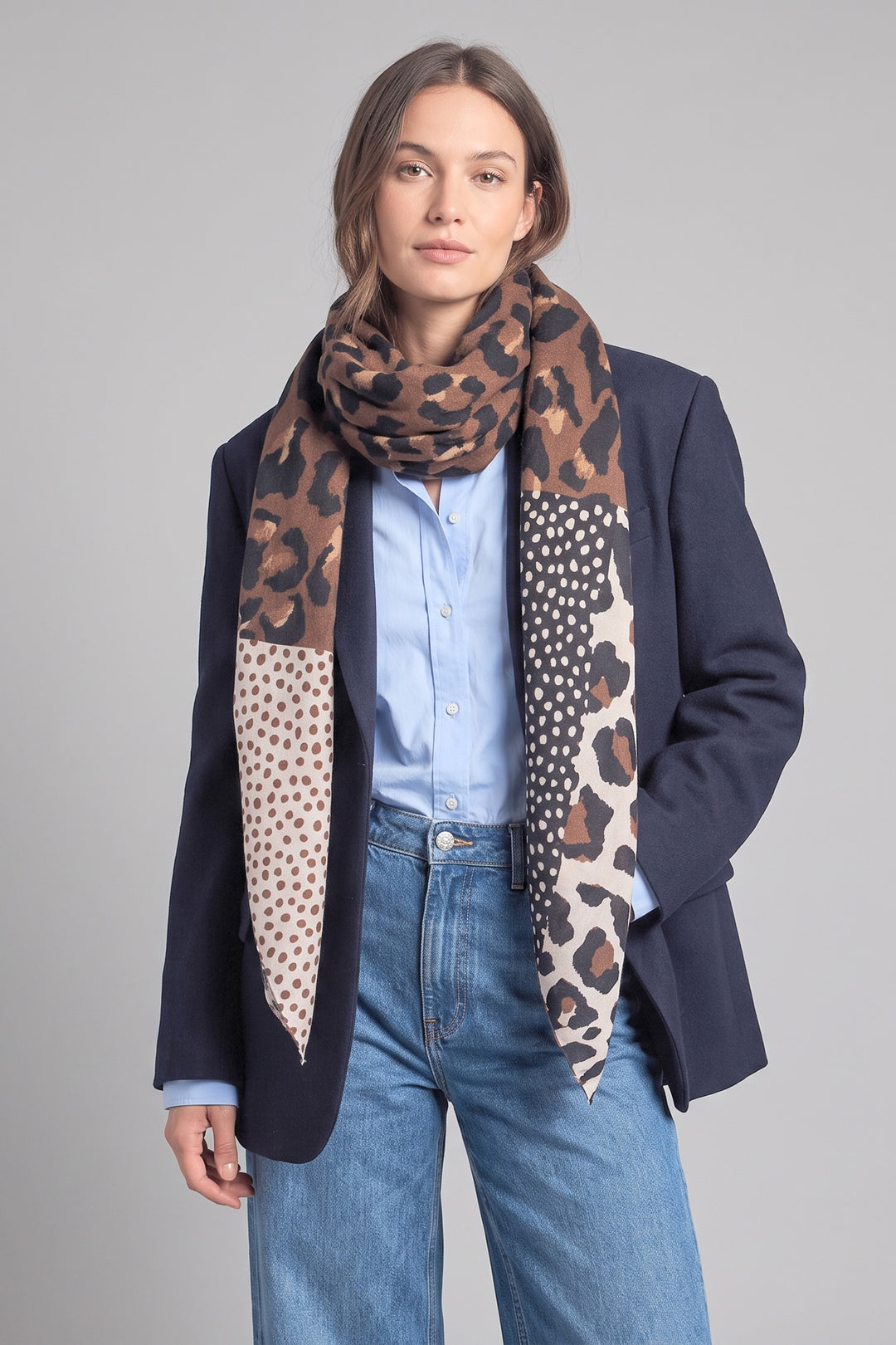 Leopard-Print-Lightweight-Scarf-in-Brown