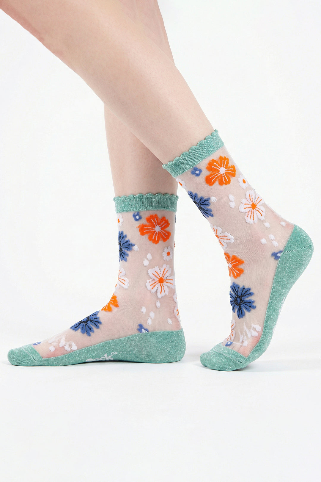 Bold-Floral-Combed-Cotton-Sheer-Pop-Socks-in-Sage-Green