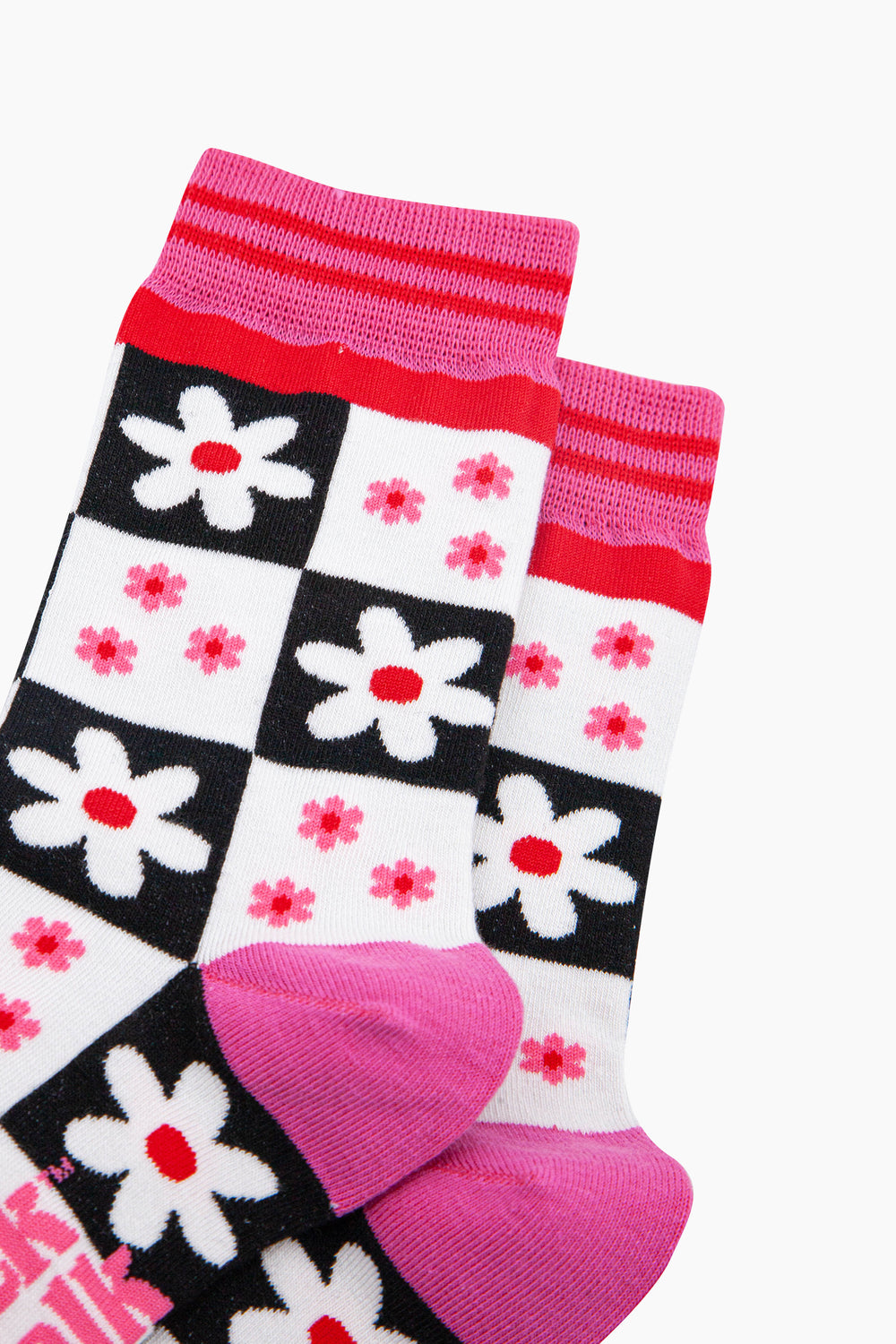 Flower-Checkerboard-Bamboo-Socks-in-Black/White-Closeup