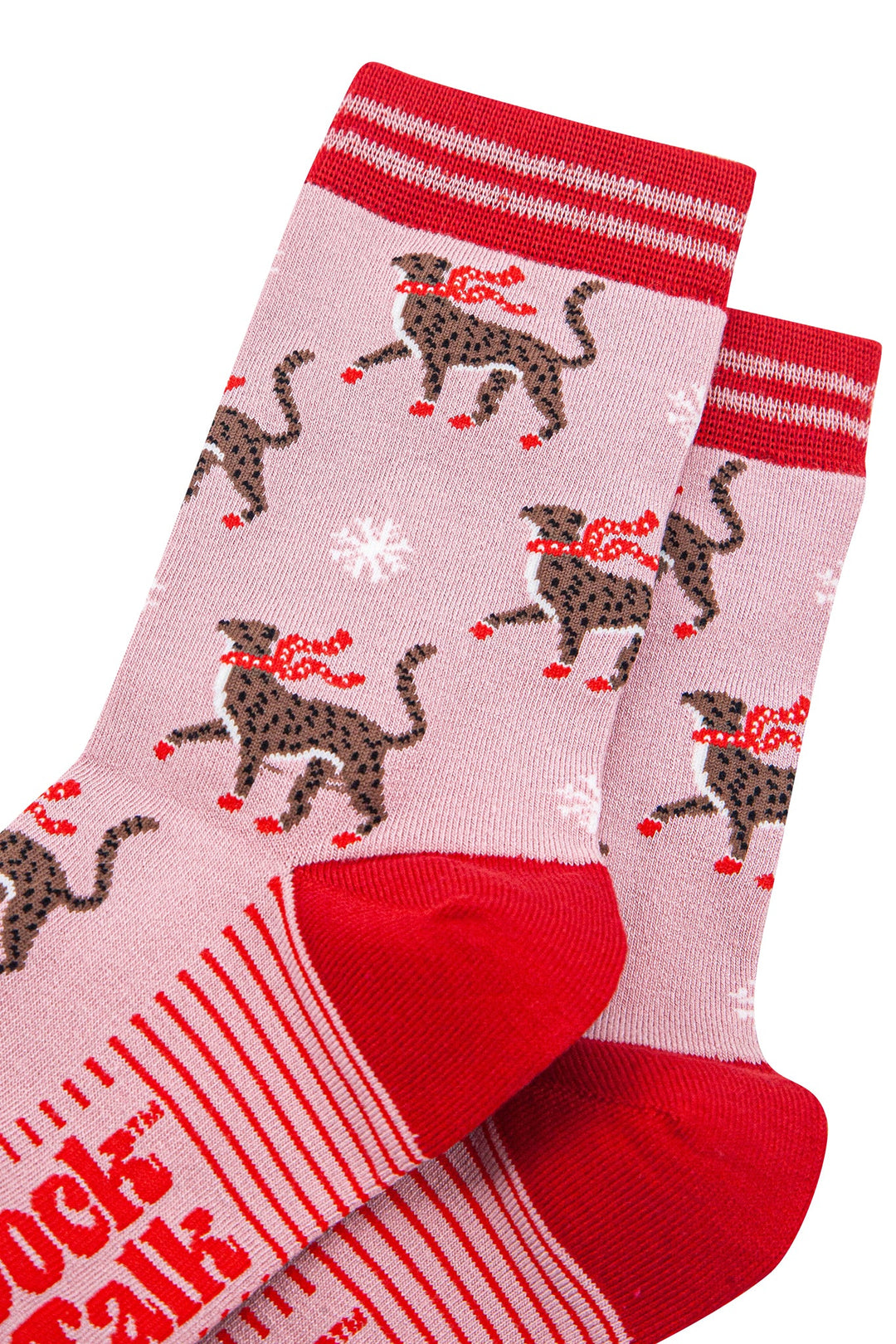 womens-bamboo-socks-pink-red-winter-cheetah-close-up