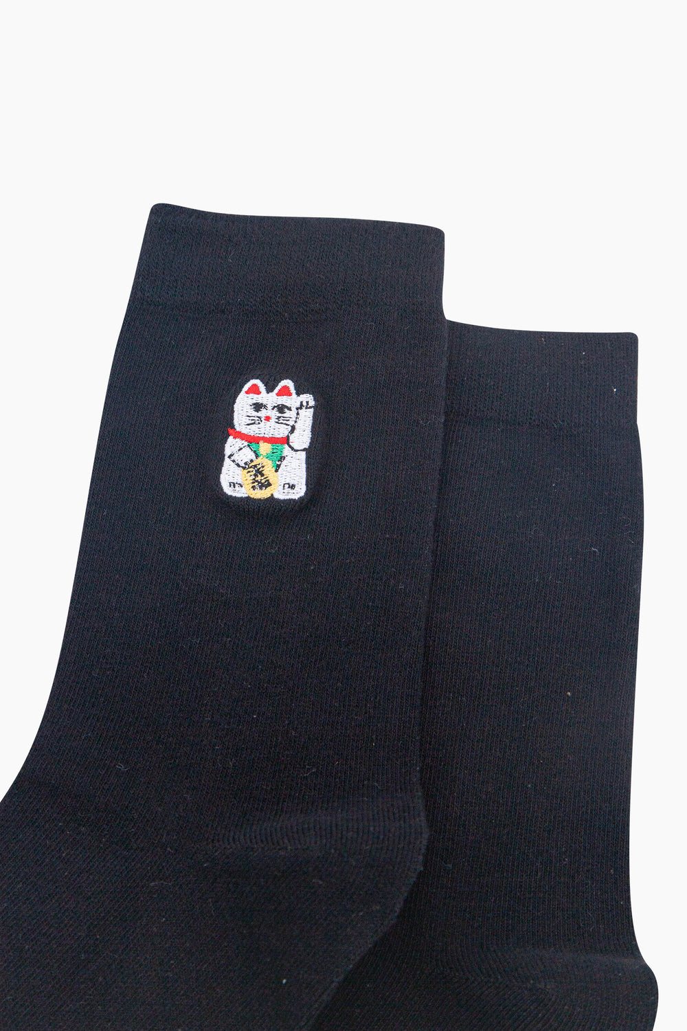 Lucky-Cat-Combed-Cotton-Pattern-Embroidered-Socks-in-Black-Close-Up