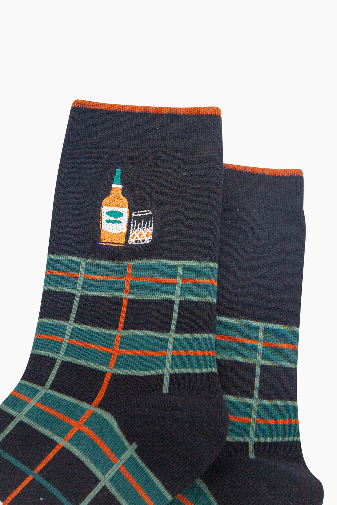 Whisky-Combed-Cotton-Pattern-Embroidered-Socks-in-Black/Green-Close-Up