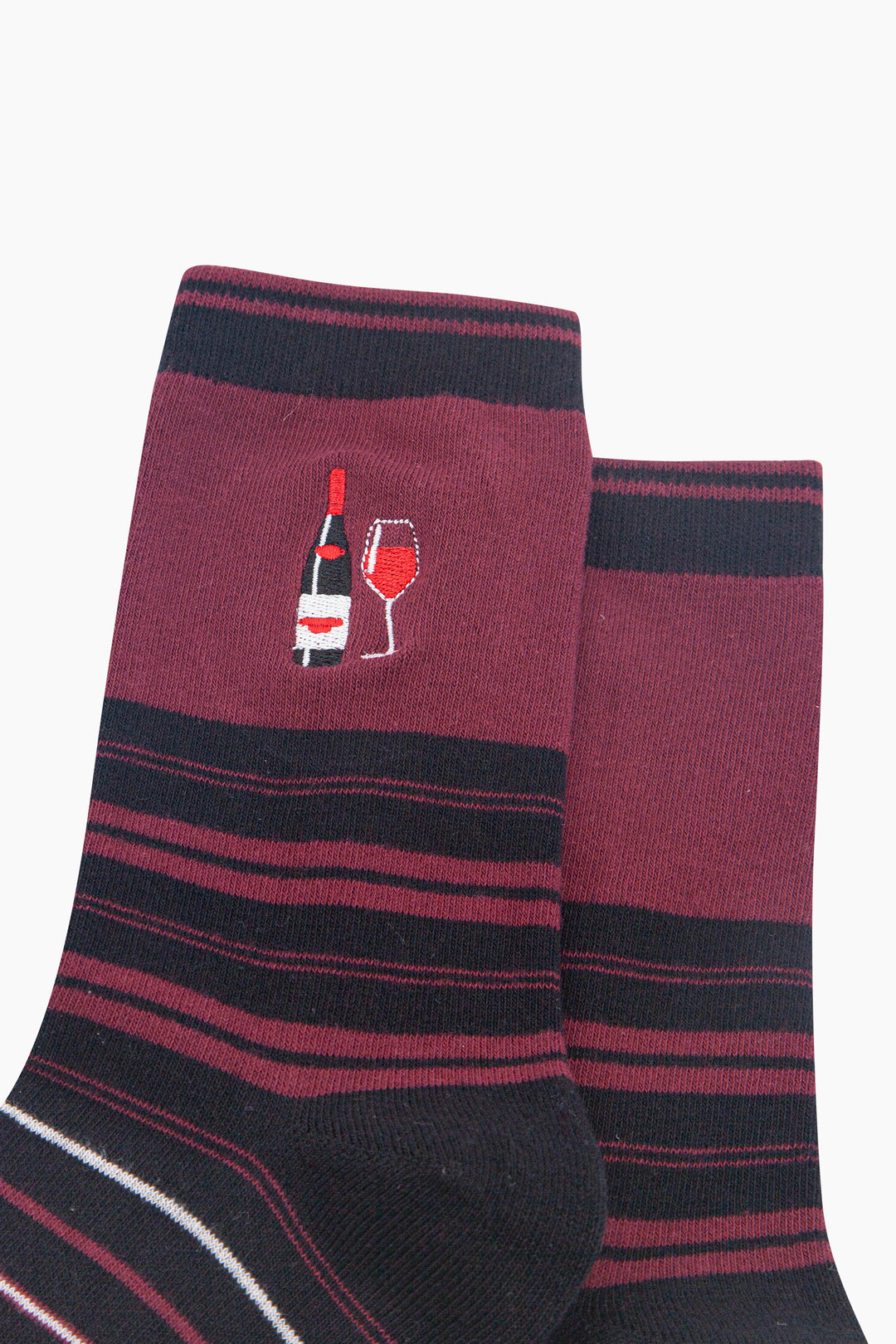 Red-Wine-Combed-Cotton-Pattern-Embroidered-Socks-in-Burgundy-Close-Up