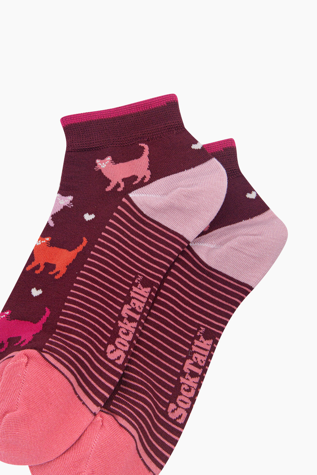 Multi-Cat-Women's-Bamboo-Trainer-Socks-in-Burgundy-Close-Up