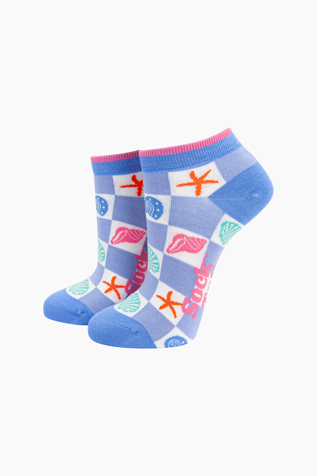 Seashell-Checkerboard-Bamboo-Trainer-Socks-in-Blue-Mannequin