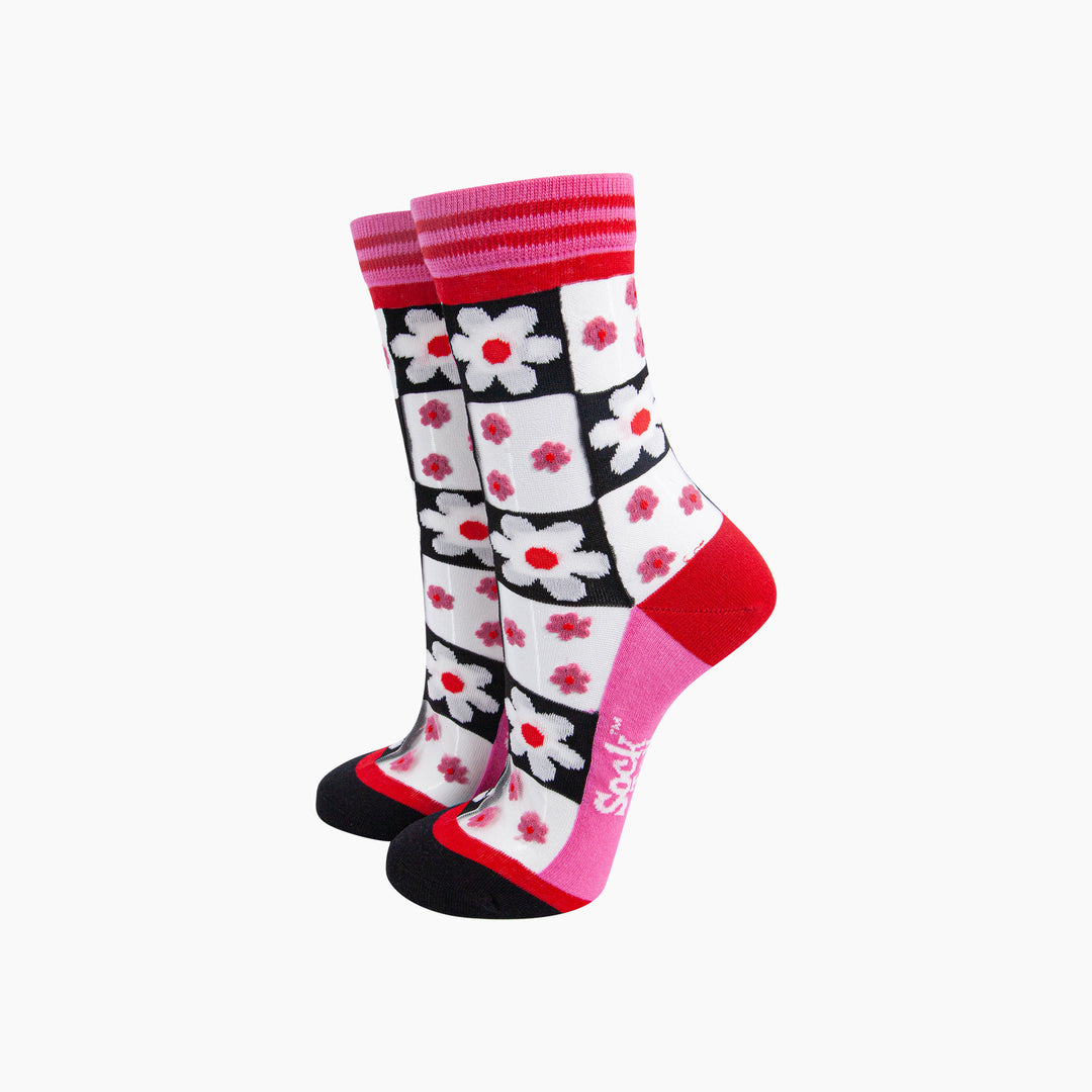 Daisy-Checkerboard-Combed-Cotton-Sheer-Pop-Socks-in-Pink-Mannequin