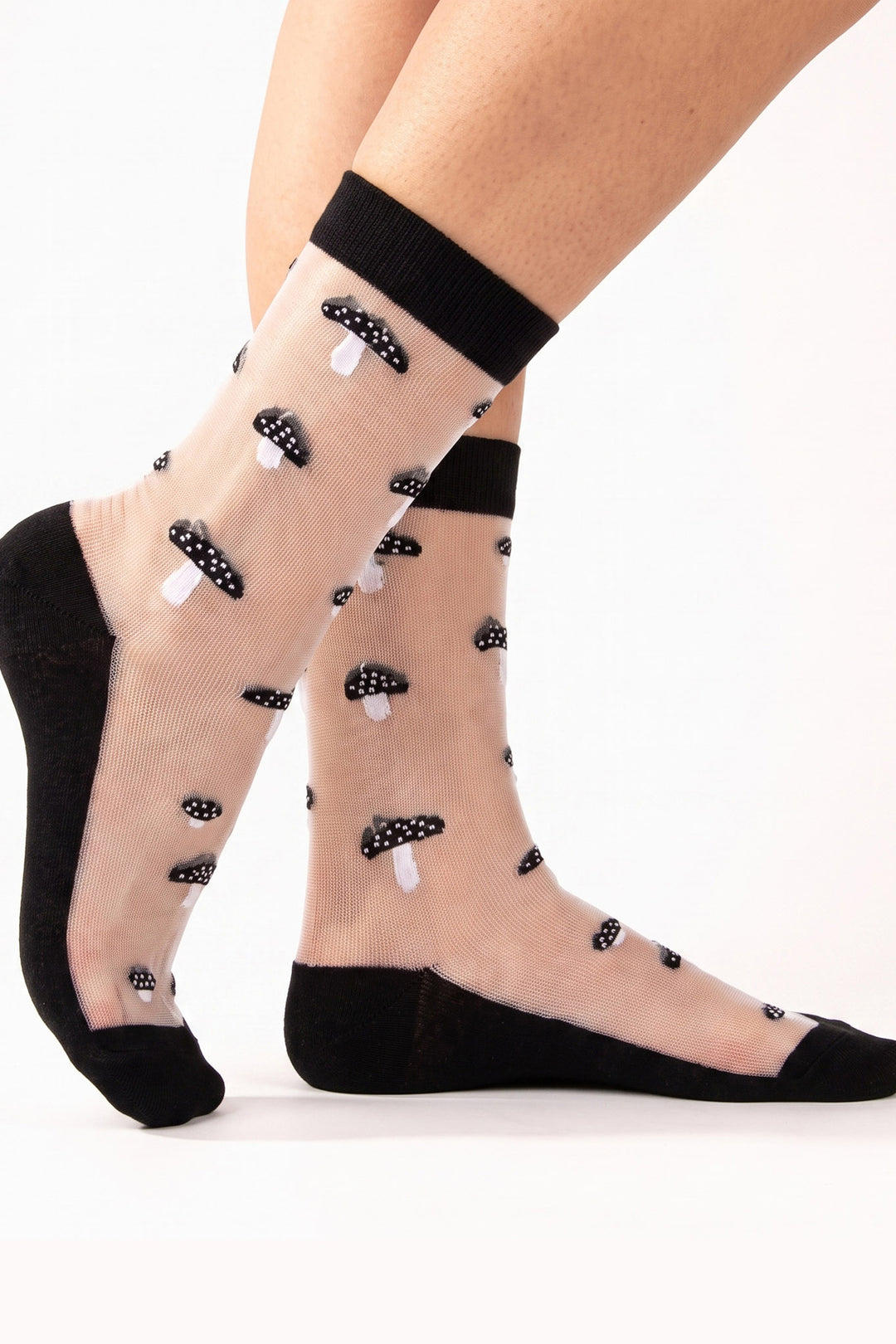 Toadstools-Sheer-Socks-in-Black