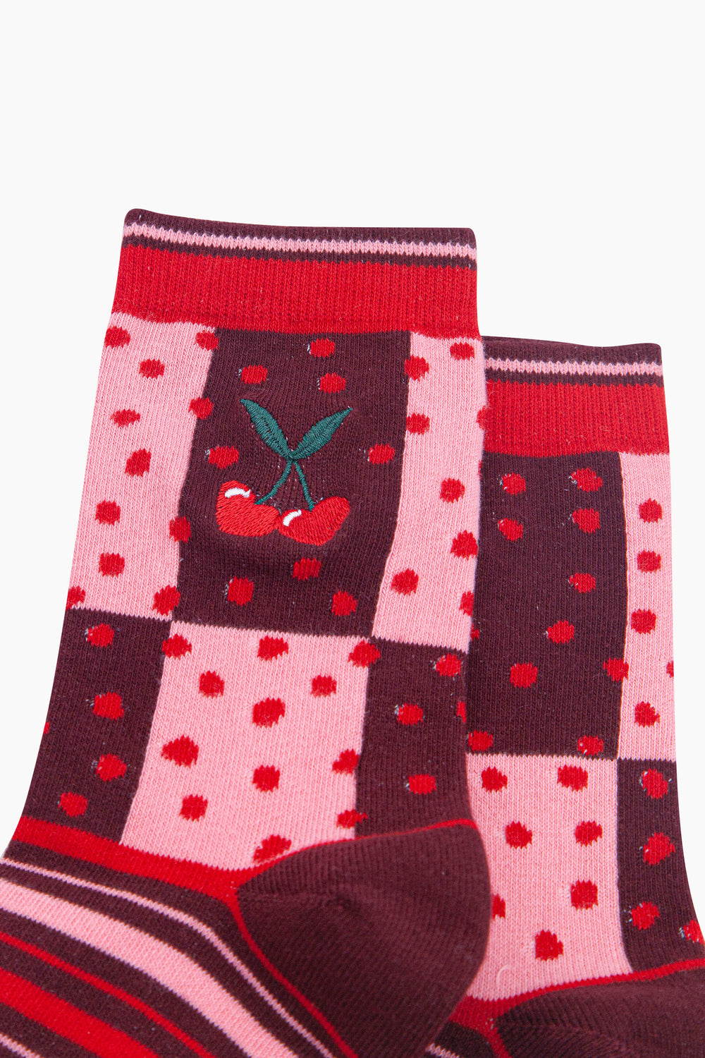 Heart-Cherry-Combed-Cotton-Pattern-Embroidered-Socks-in-Pink/Burgundy-Close-Up