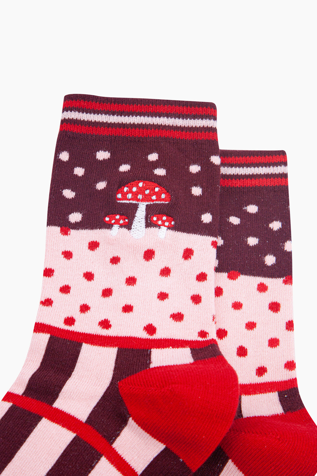Toadstool-Combed-Cotton-Pattern-Embroidered-Socks-in-Burgundy-Close-Up