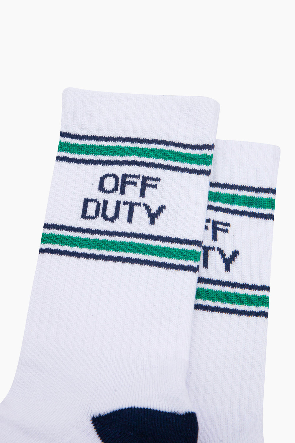 Off-Duty-Organic-Cotton-Sports-Socks-in-White/Navy-Blue-Close-Up