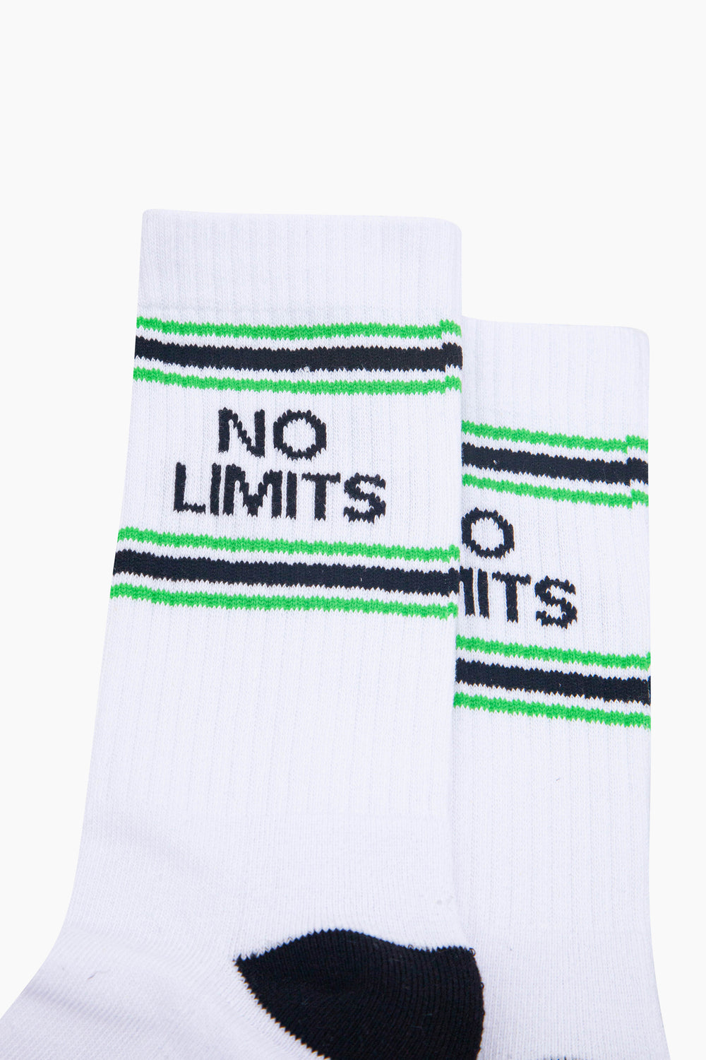 No-Limits-Organic-Cotton-Sports-Socks-in-White/Black-Close-Up