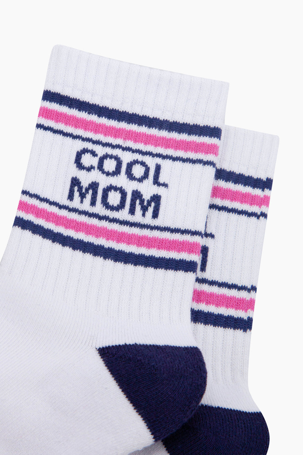 Cool-Mom-Organic-Cotton-Sports-Socks-in-White-Closeup