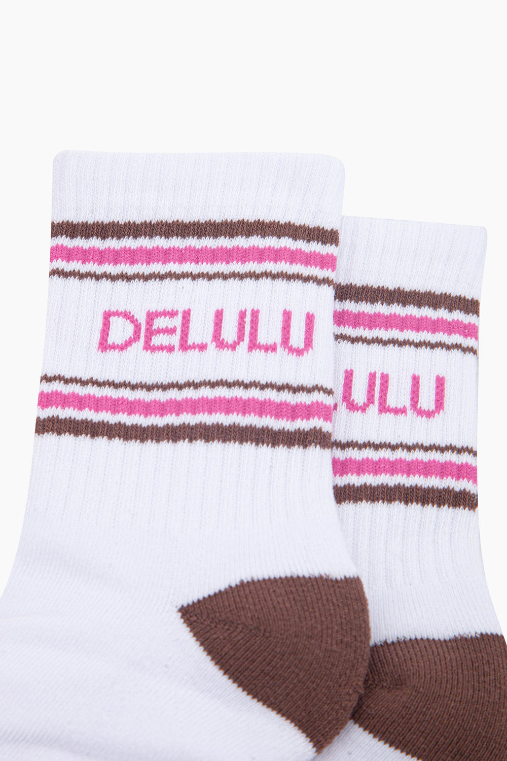 Delulu-Organic-Cotton-Sports-Socks-in-White/Brown-Close-Up