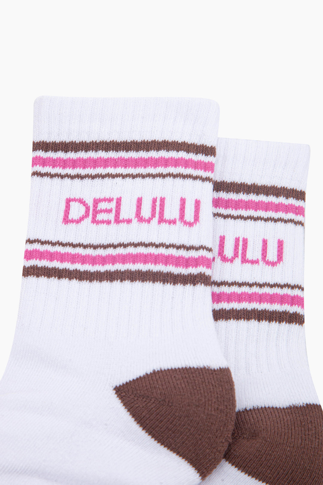 Delulu-Organic-Cotton-Sports-Socks-in-White/Brown-Close-Up