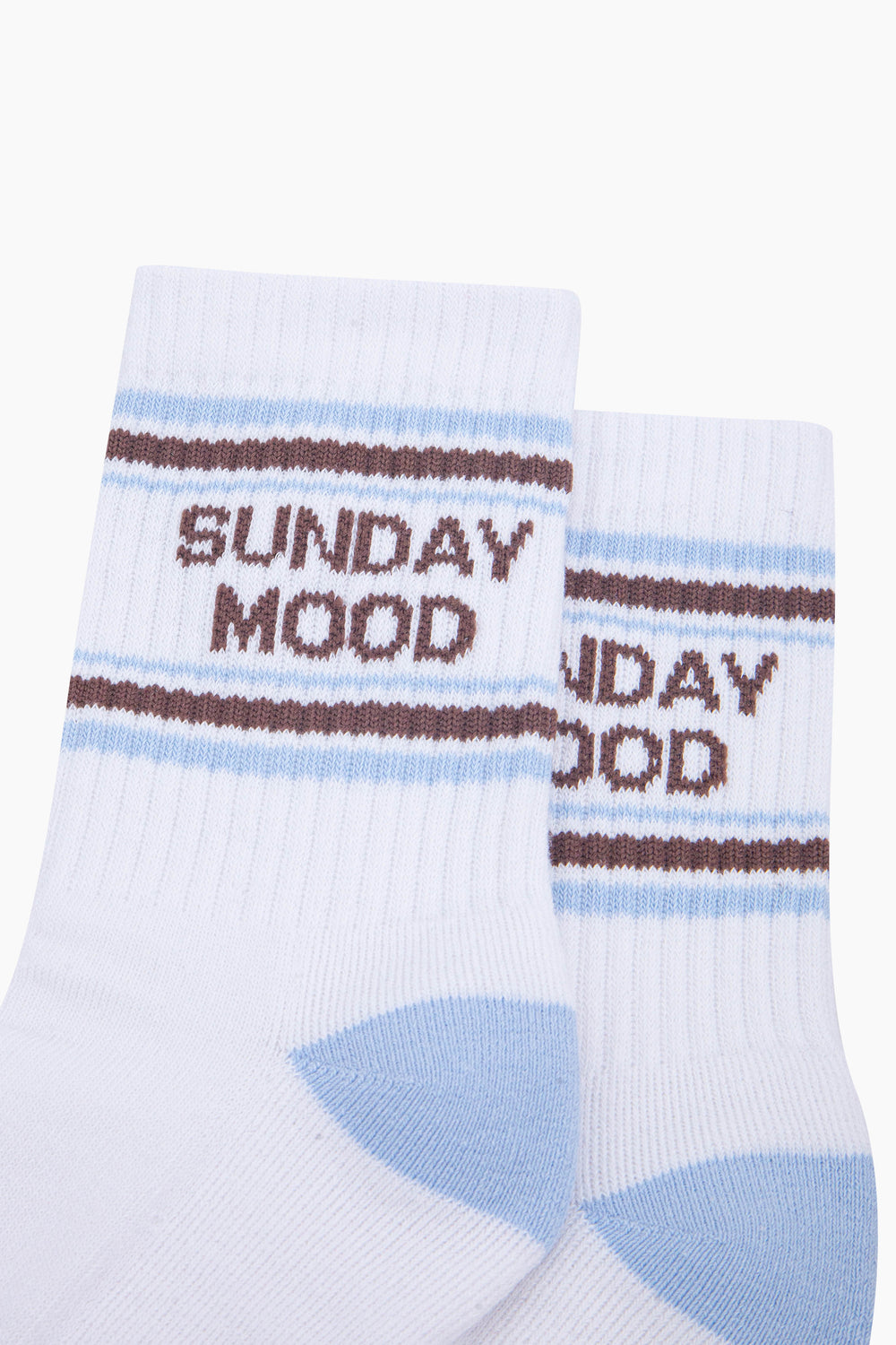 Sunday-Mood-Organic-Cotton-Sports-Socks-in-White/Icy-Blue-Close-Up